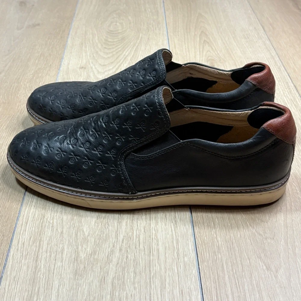 Johnston & Murphy McGuffey Mens Black Leather Skull Embossed Slip On Shoes 12W